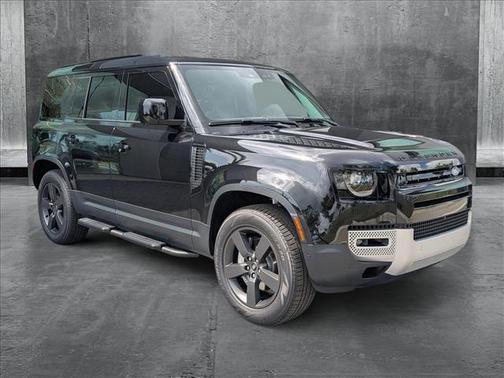 2025 Land Rover Defender 110 P300
