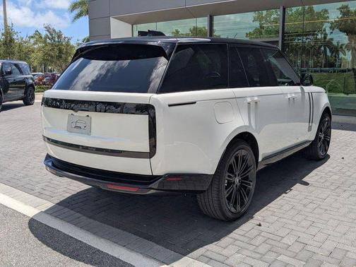 2025 Land Rover Range Rover P400 SE