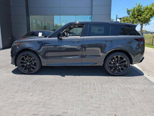 2025 Land Rover Range Rover Sport SE