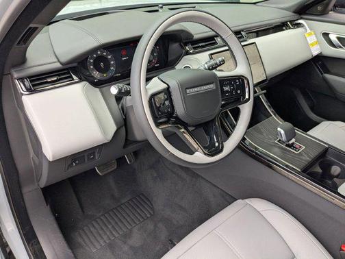 2026 Land Rover Range Rover Velar P250 SE R-Dynamic