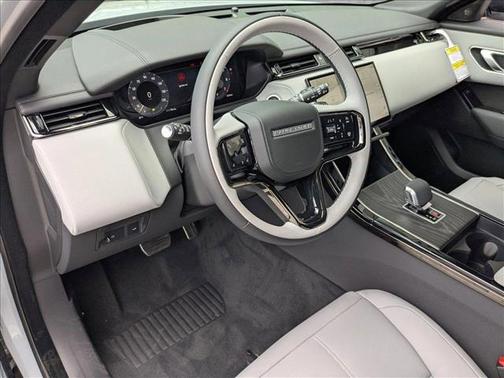2026 Land Rover Range Rover Velar P250 SE R-Dynamic