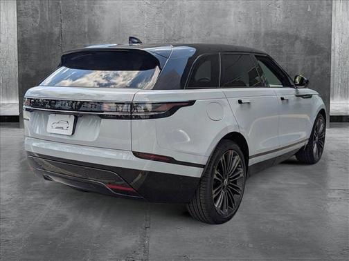 2026 Land Rover Range Rover Velar P250 SE R-Dynamic