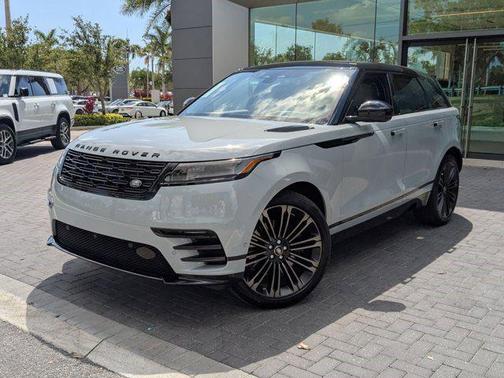 2026 Land Rover Range Rover Velar P250 SE R-Dynamic