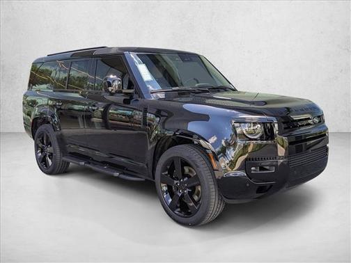 2026 Land Rover Defender V8