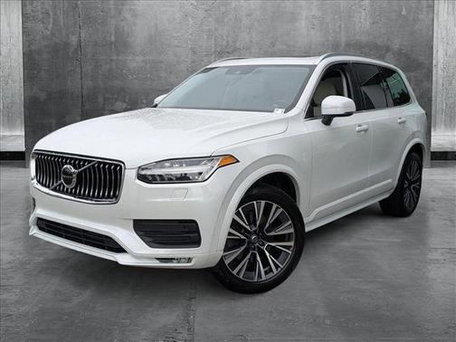 2021 Volvo XC90 T5 Momentum
