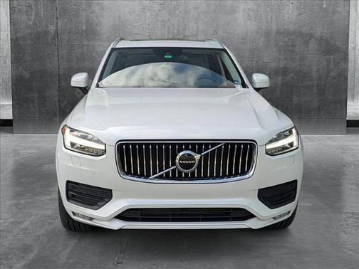 2021 Volvo XC90 T5 Momentum
