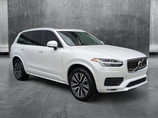 2021 Volvo XC90 T5 Momentum