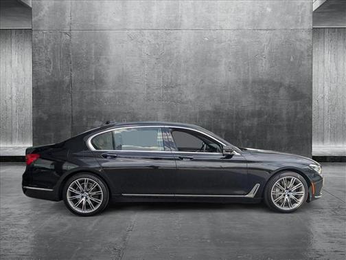 2018 BMW 750 I
