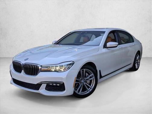 2019 BMW 740 740i