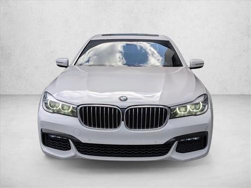 2019 BMW 740 740i