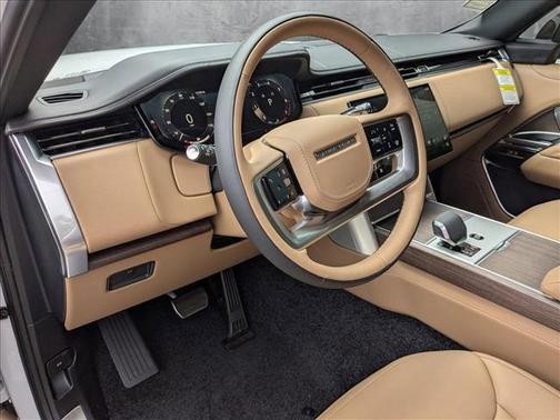 2025 Land Rover Range Rover P400 SE