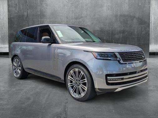 2025 Land Rover Range Rover P530 SE