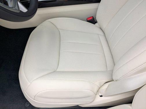 2025 Land Rover Range Rover P400 SE 7 Seat