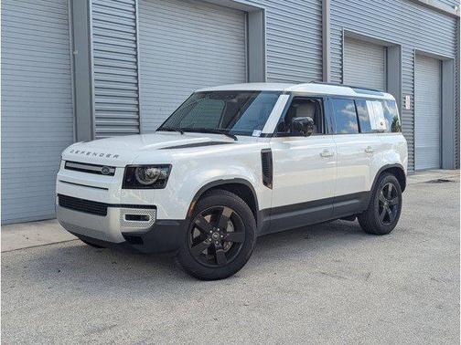 2024 Land Rover Defender 110 P400 S