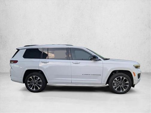 Bright White Clearcoat 2021 Jeep Grand Cherokee L Overland