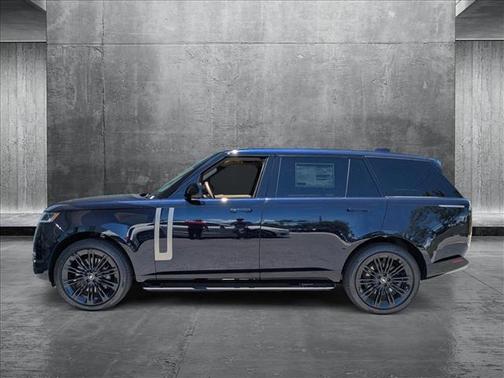 2025 Land Rover Range Rover P530 SE 7 Seat
