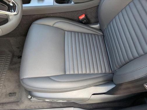 2025 Land Rover Discovery Sport S