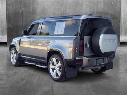 2022 Land Rover Defender 110 X-Dynamic SE