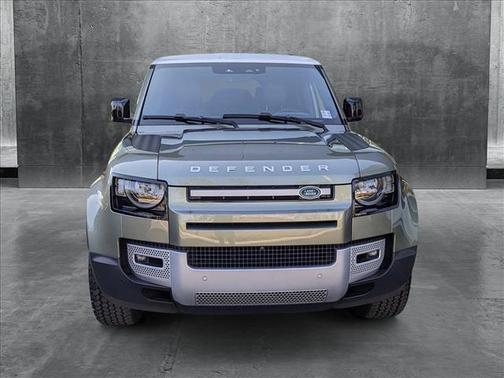 2022 Land Rover Defender 110 SE