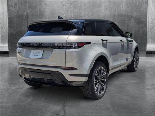 2026 Land Rover Range Rover Evoque Dynamic SE