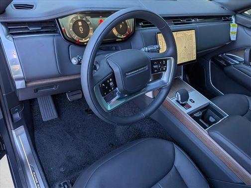 2026 Land Rover Range Rover P400 SE