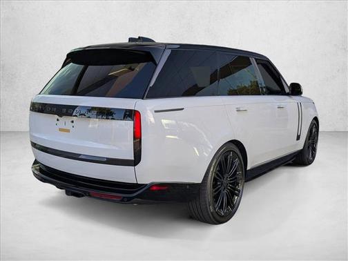 Fuji White 2026 Land Rover Range Rover P530 Autobiography