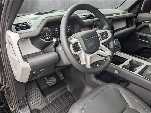 2025 Land Rover Defender 110 P500 X-Dynamic SE