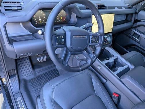 2026 Land Rover Defender V8