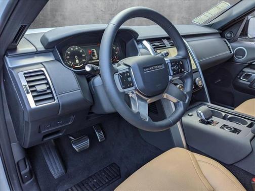 2025 Land Rover Discovery P360 Dynamic SE