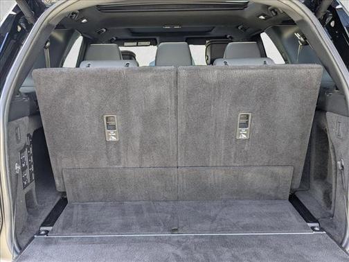 2022 Land Rover Discovery P360 HSE R-Dynamic