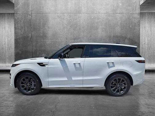2025 Land Rover Range Rover Sport SE