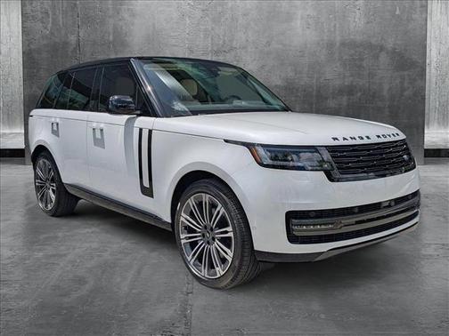 2025 Land Rover Range Rover P400 SE
