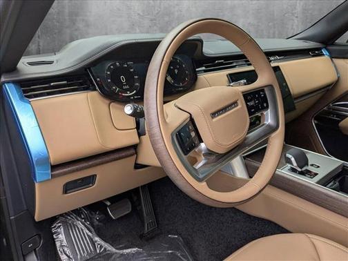 2025 Land Rover Range Rover P530 SE