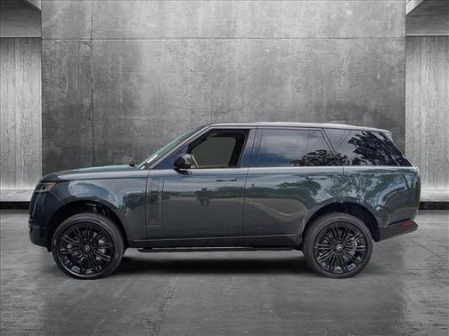 2025 Land Rover Range Rover P530 SE
