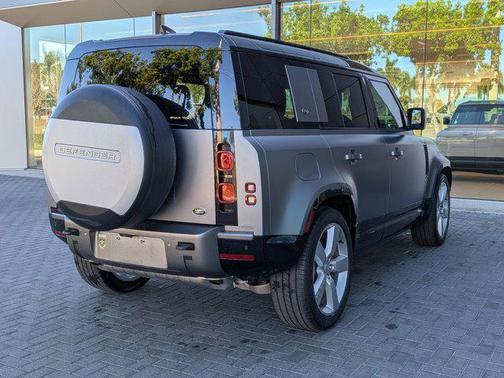 2022 Land Rover Defender 110 X-Dynamic HSE