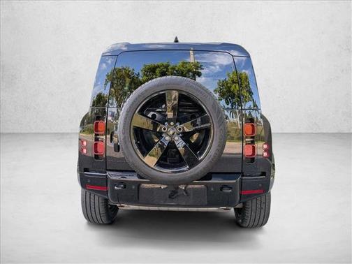 Santorini Black Metallic 2025 Land Rover Defender 110 P400 X-Dynamic SE