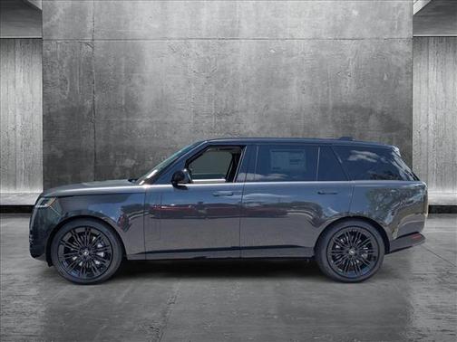 2025 Land Rover Range Rover P530 SE 7 Seat