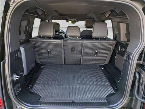 2023 Land Rover Defender 110 X-Dynamic SE