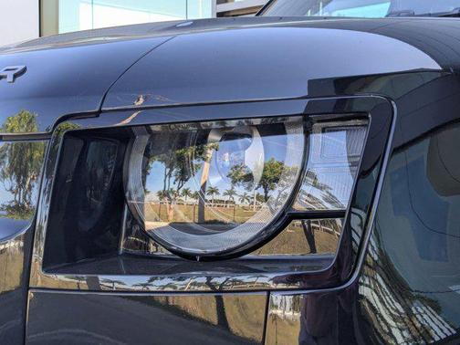 2023 Land Rover Defender 110 X-Dynamic SE