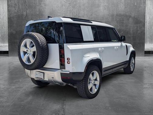 2025 Land Rover Defender 110 P400 S