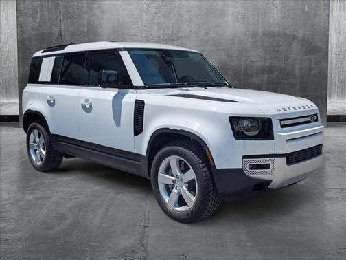 2025 Land Rover Defender 110 P400 S