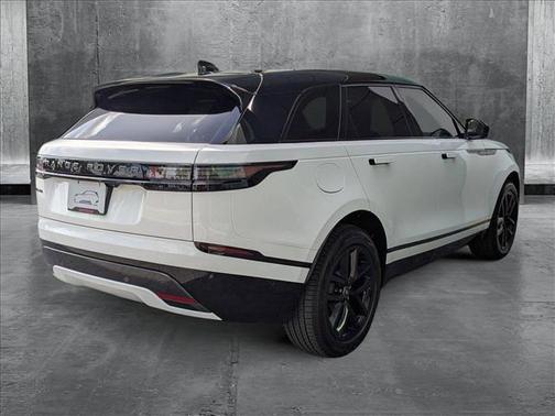 2026 Land Rover Range Rover Velar P250 SE R-Dynamic