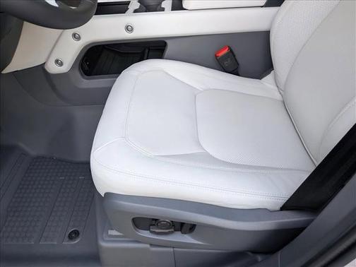 Borasco Grey Metallic 2026 Land Rover Defender P400 X-Dynamic SE