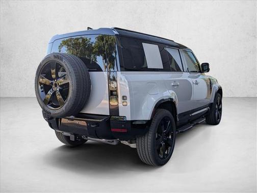 Borasco Grey Metallic 2026 Land Rover Defender P400 X-Dynamic SE