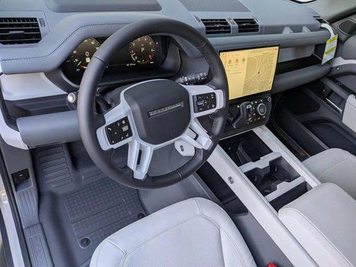 Borasco Grey Metallic 2026 Land Rover Defender P400 X-Dynamic SE
