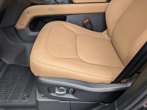 2026 Land Rover Defender P400 X-Dynamic SE