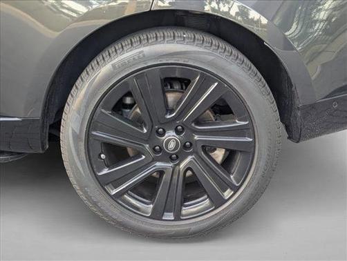Carpathian Grey Premium Metallic 2023 Land Rover Range Rover P400 SE