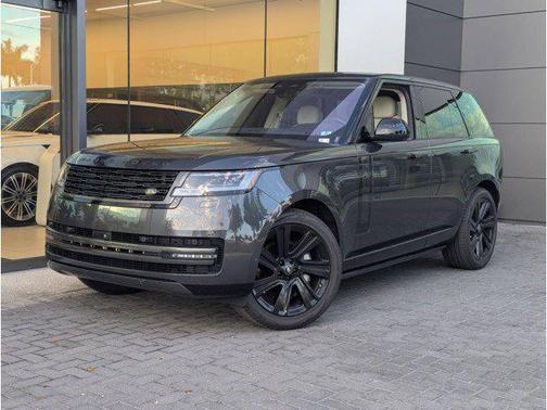 Carpathian Grey Premium Metallic 2023 Land Rover Range Rover P400 SE