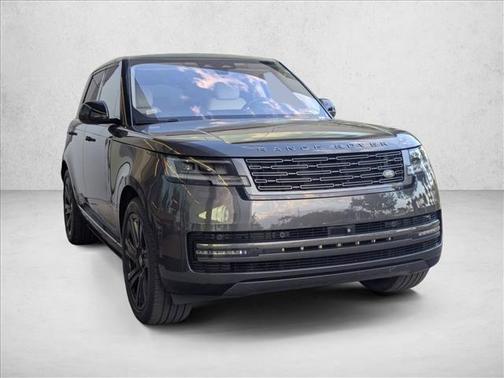 Carpathian Grey Premium Metallic 2023 Land Rover Range Rover P400 SE