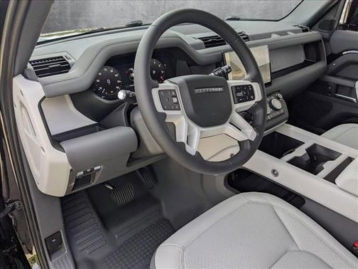 2025 Land Rover Defender 110 P300